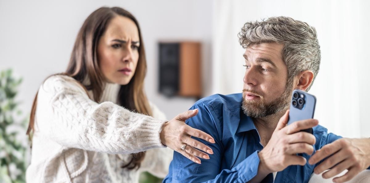 O que é o ciúme silencioso e o que ele pode revelar sobre você