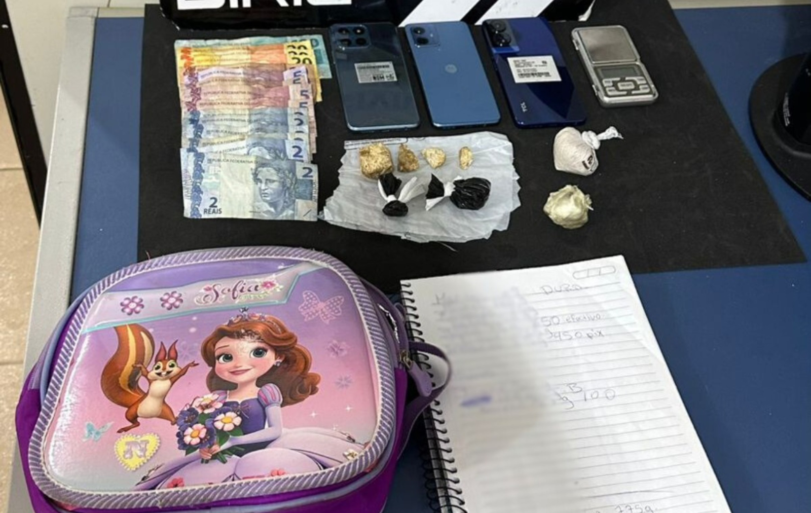 Mulher é presa suspeita de vender drogas por 'delivery' em Boa Vista | G1