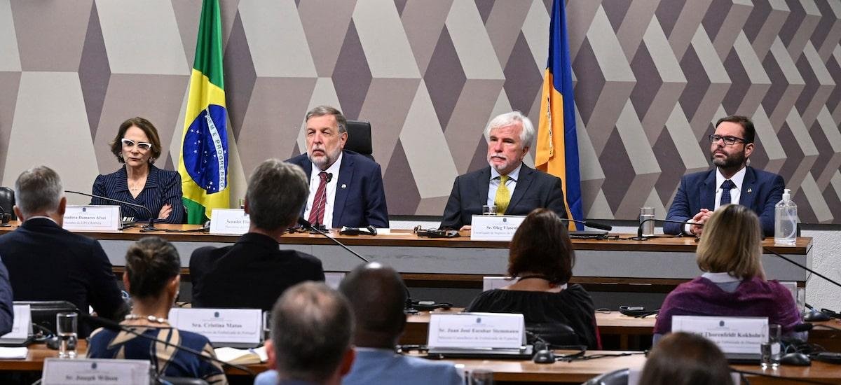 Governo Lula é cobrado por guerra na Ucrânia e diz que tem neutralidade militar, mas não moral