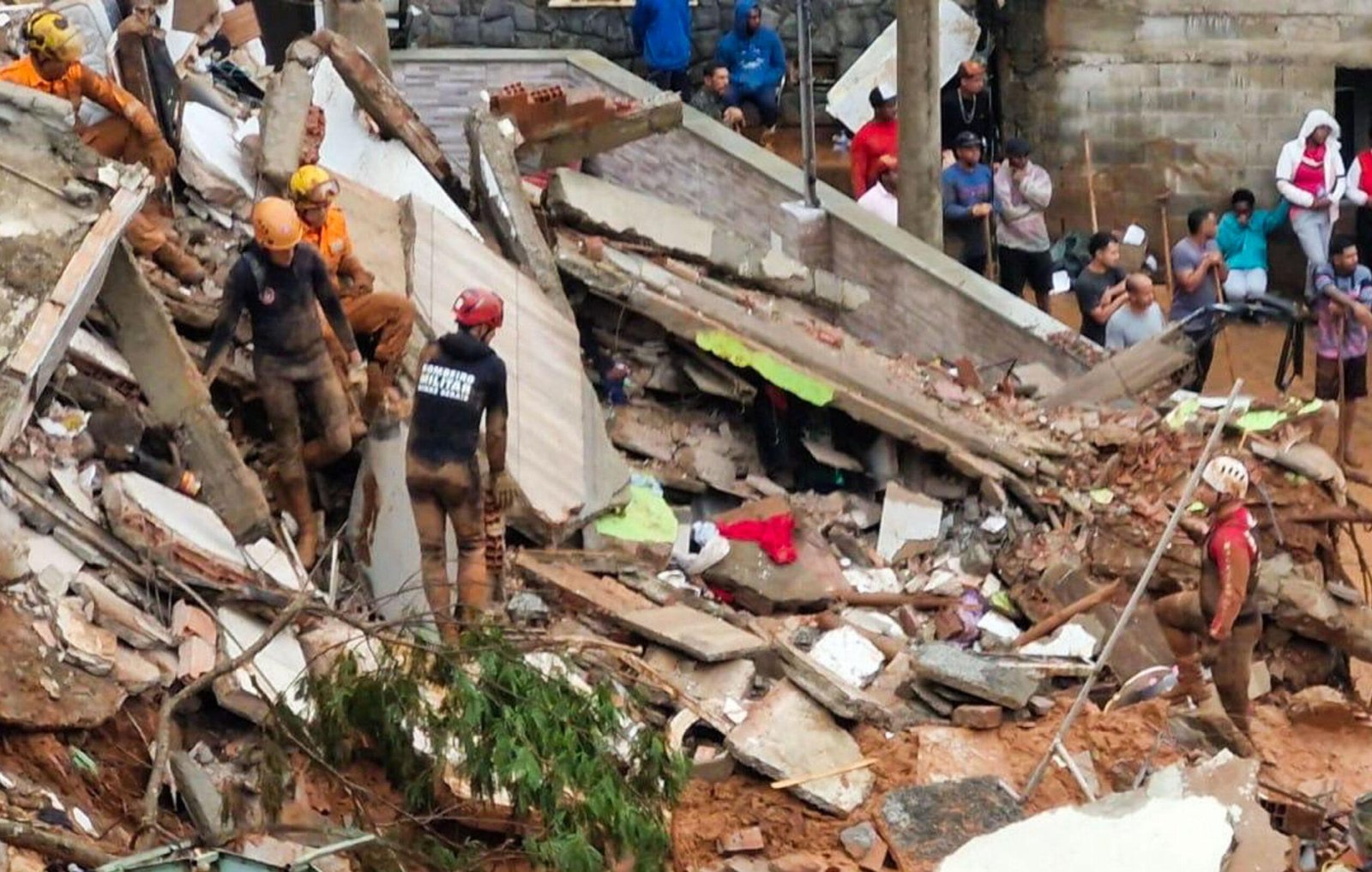 MG: autoridades desmentem boato sobre desabamento em Juiz de Fora