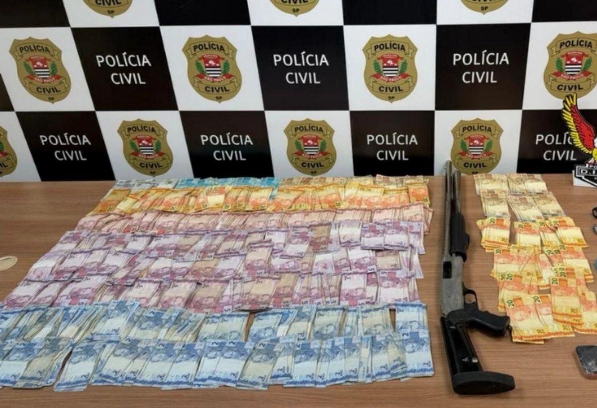 Polícia apreende R$ 33 mil e armas de suspeito de tráfico em SP | G1