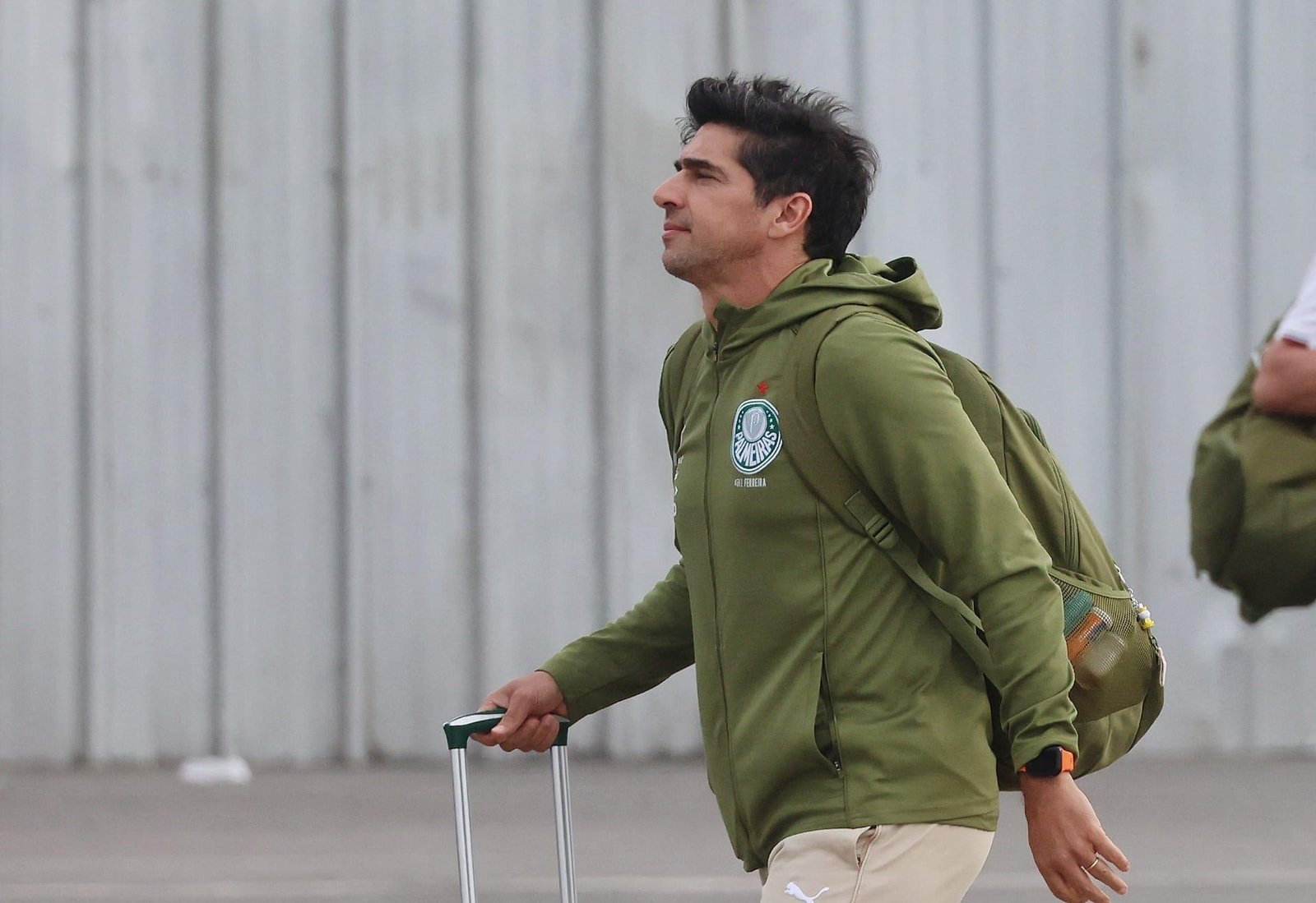 Abel Ferreira repete 2025 e se reapresentará no Palmeiras depois do elenco