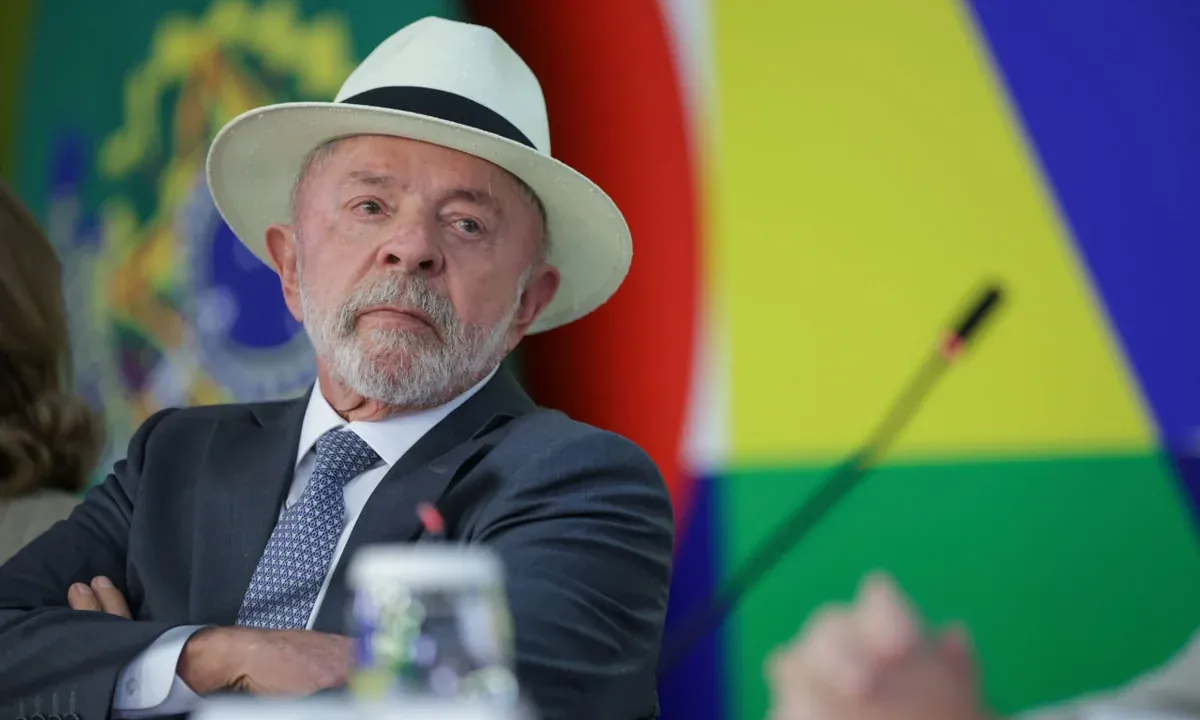 TSE: PT acusa Flávio de usar IA em rede de desinformação contra Lula