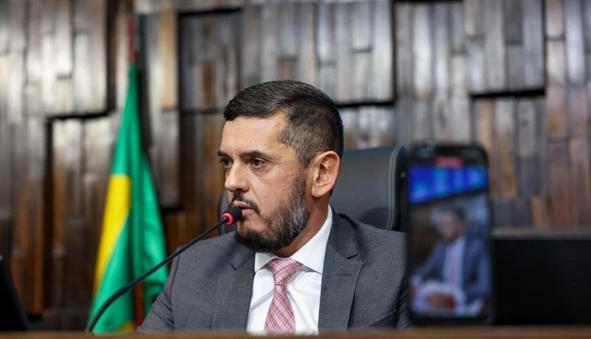 PF relaciona sete armas com Bacellar, entre elas pistolas Taurus e 9mm