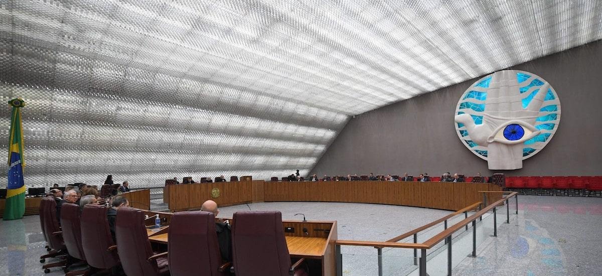 Ministros do STJ têm 29 parentes que advogam em ações na Corte