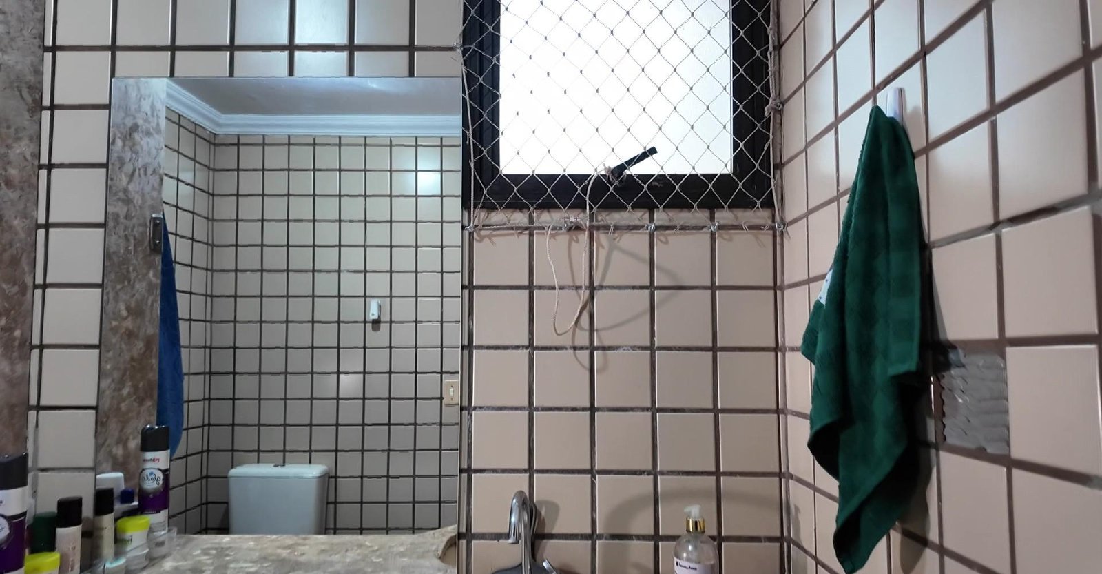 Porta travada fez menino trocar de banheiro antes de cair do 10ª andar | G1