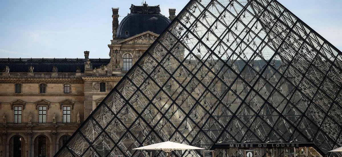 Após roubo e crises, Louvre está sob nova direção; entenda mudanças no museu mais visitado do mundo
