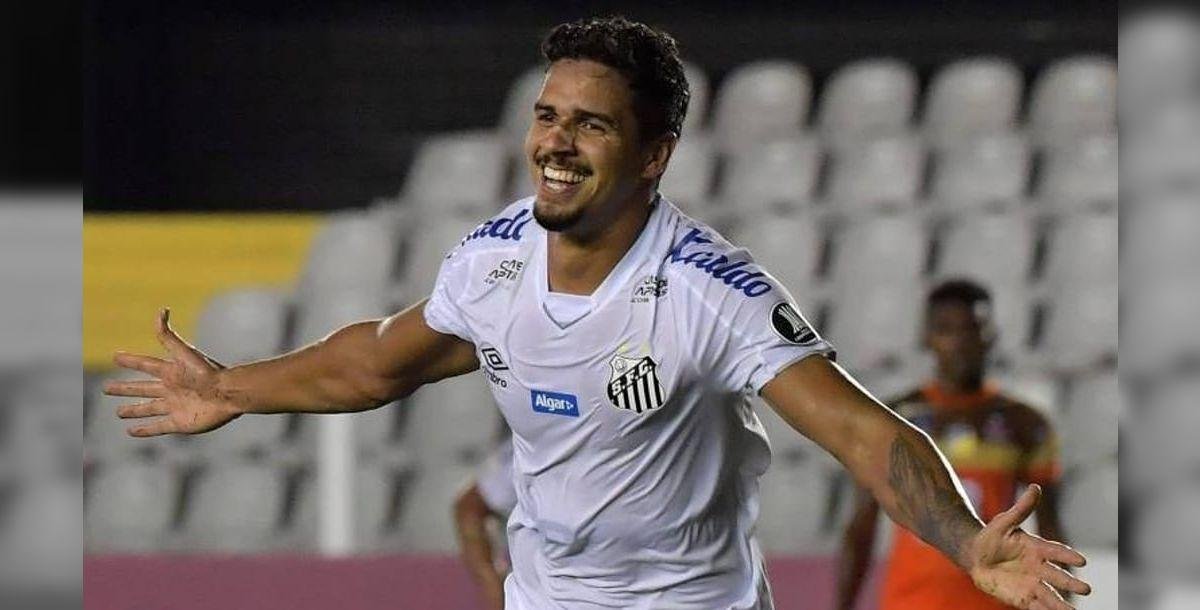 Santos tenta fechar com Lucas Veríssimo antes do fim da janela