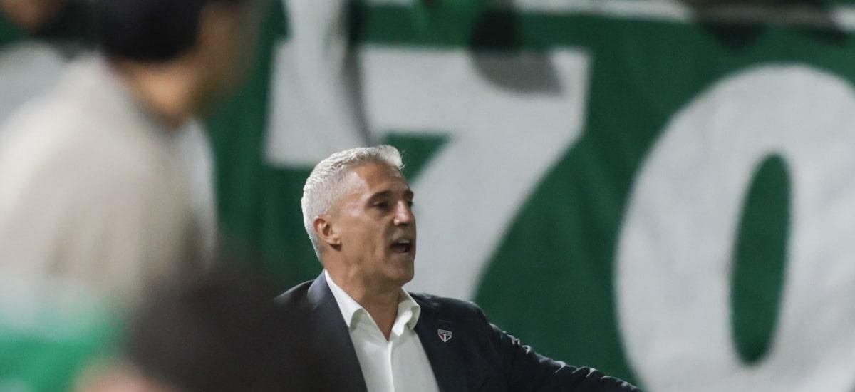 ‘Triste’, Crespo despista sobre arbitragem e exalta campanha do São Paulo: ‘Grande percurso’