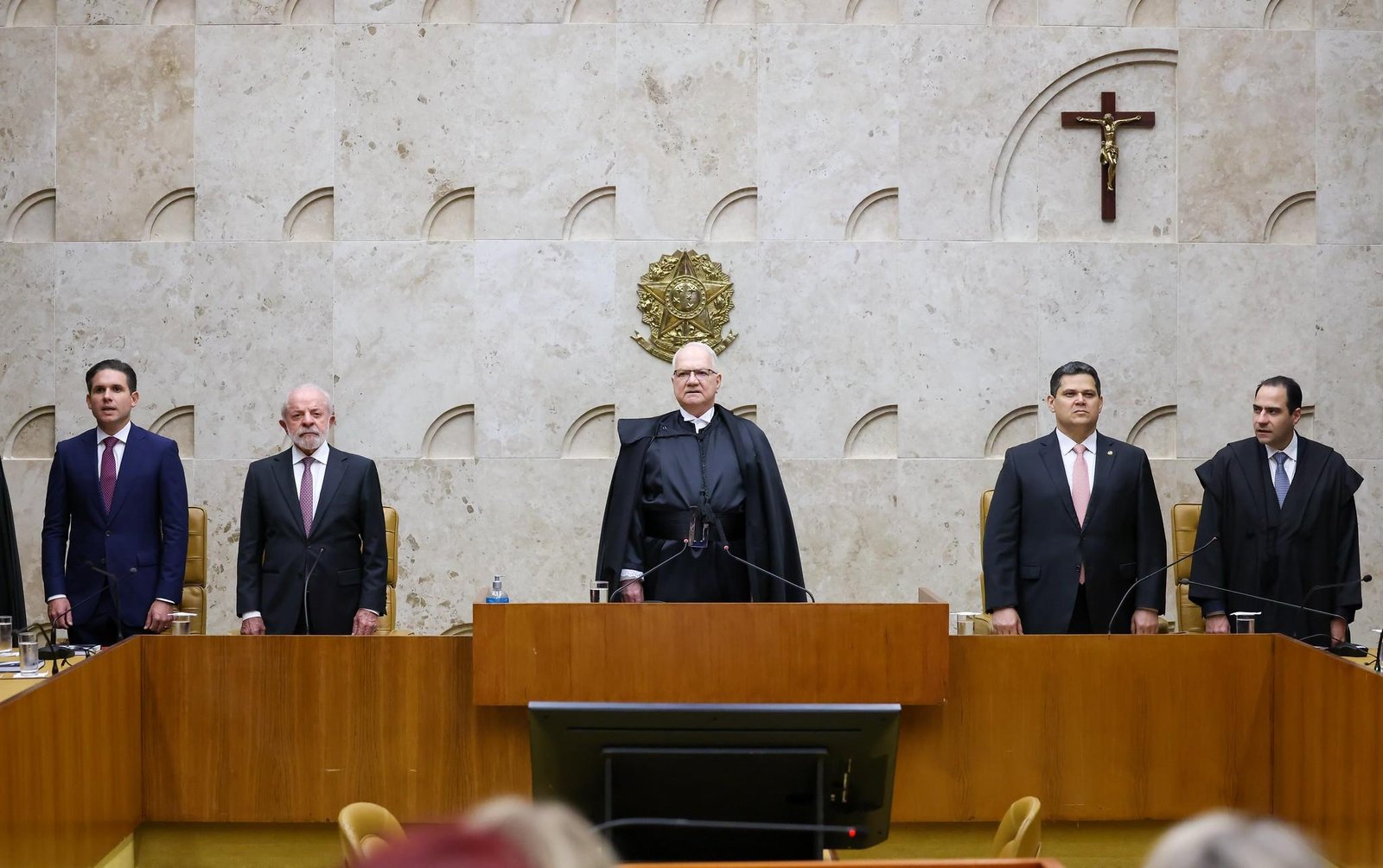 Após Fachin lançar Código de Ética, ministros mantêm divisão sobre adoção da medida | G1