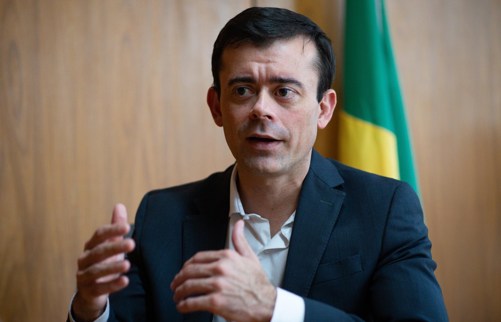 Fim da escala 6x1: secretário do Tesouro rejeita 'compensação' a empresários por redução de jornada