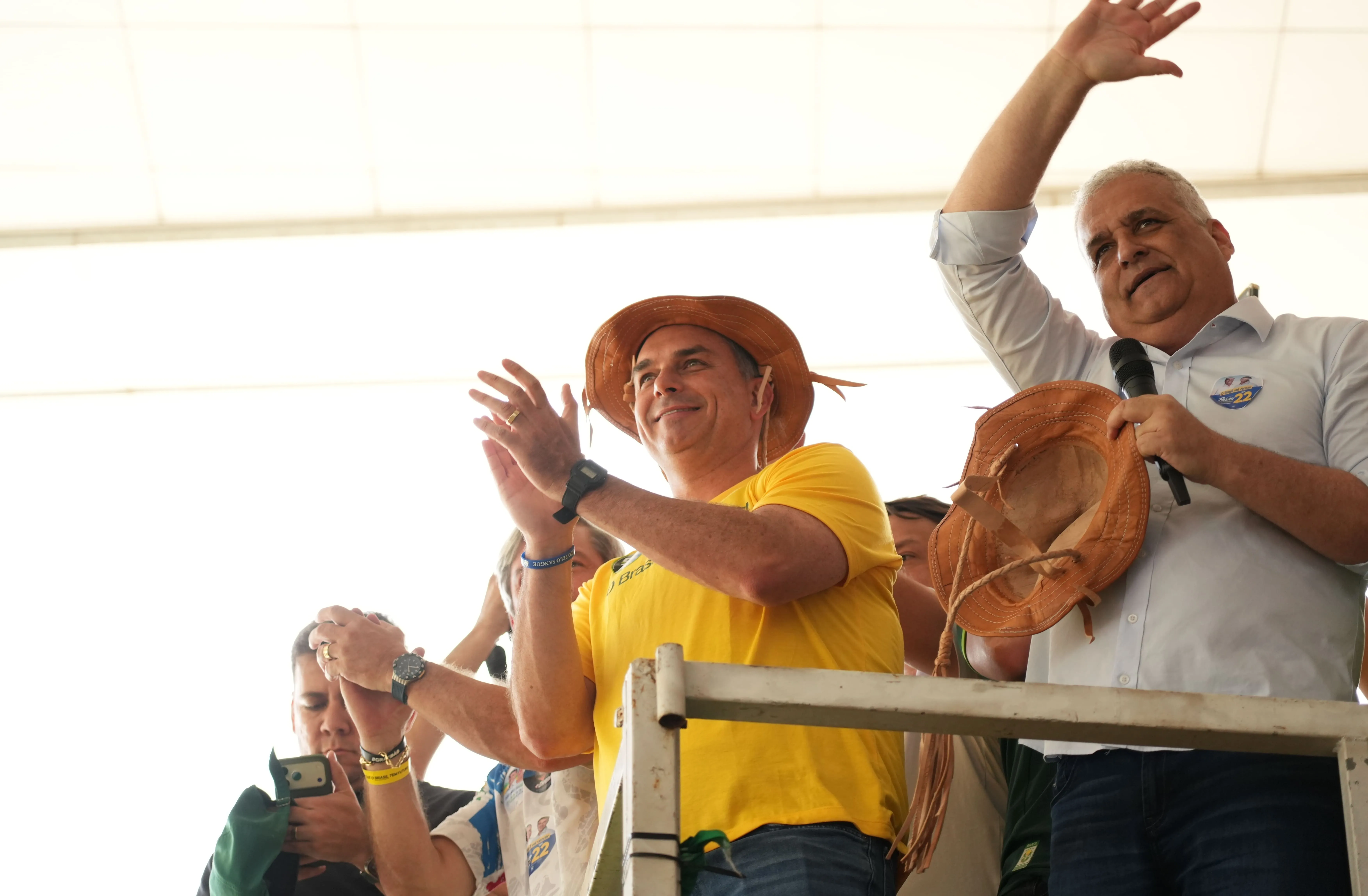 Flávio suaviza tom ao abrir campanha no Nordeste, defende programa que é marca do PT e mira eleitor que já votou em Lula
