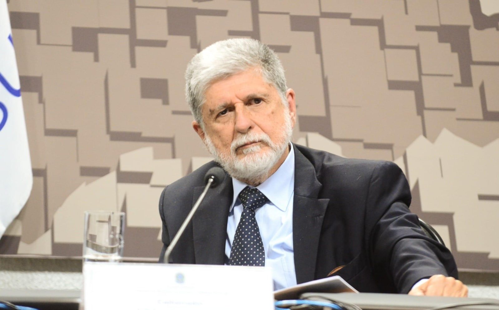 Ataque à Venezuela pode gerar conflito "nos moldes do Vietnã", diz Amorim