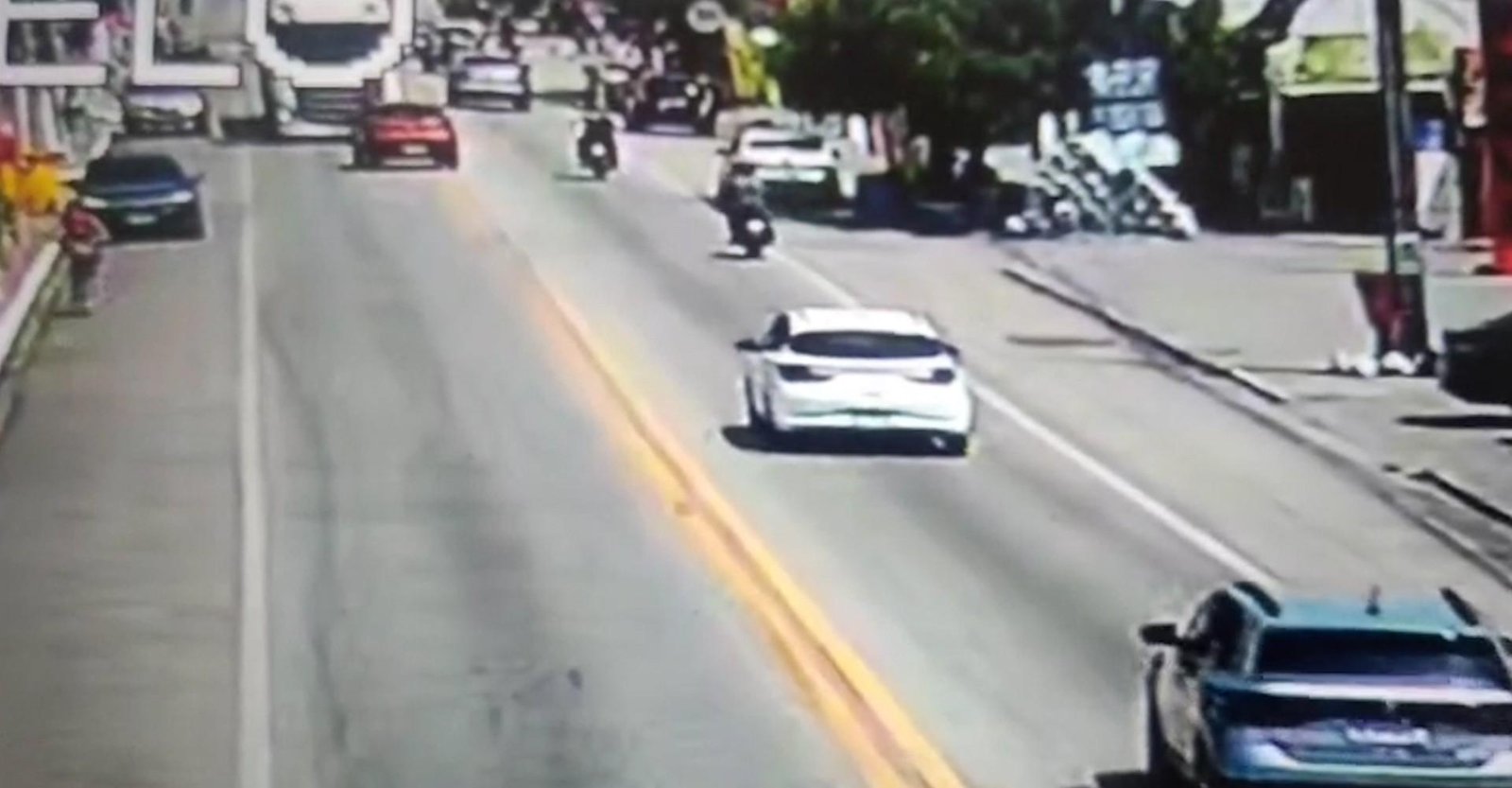 Morre motorista de acidente com caminhão de combustível, em Cabedelo | G1