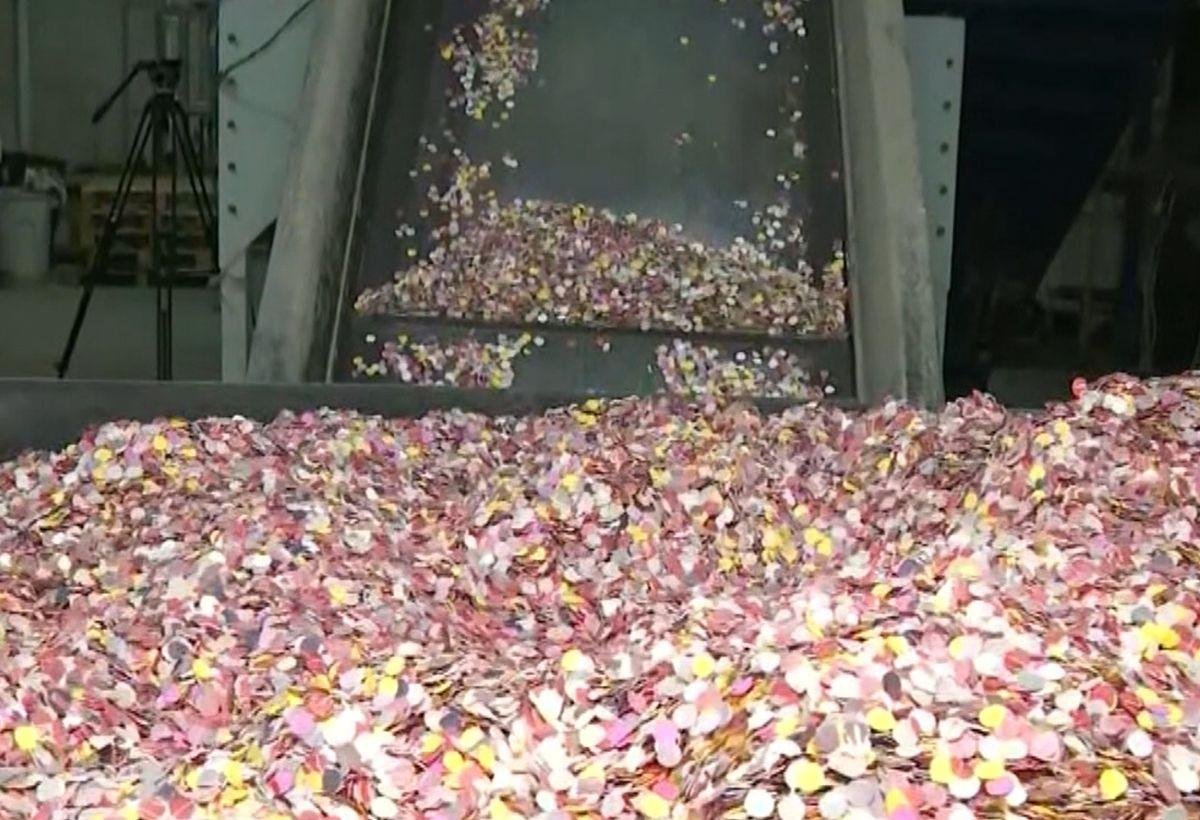 Abadá em segundos e confete 24h: folia turbina produção em SP | G1