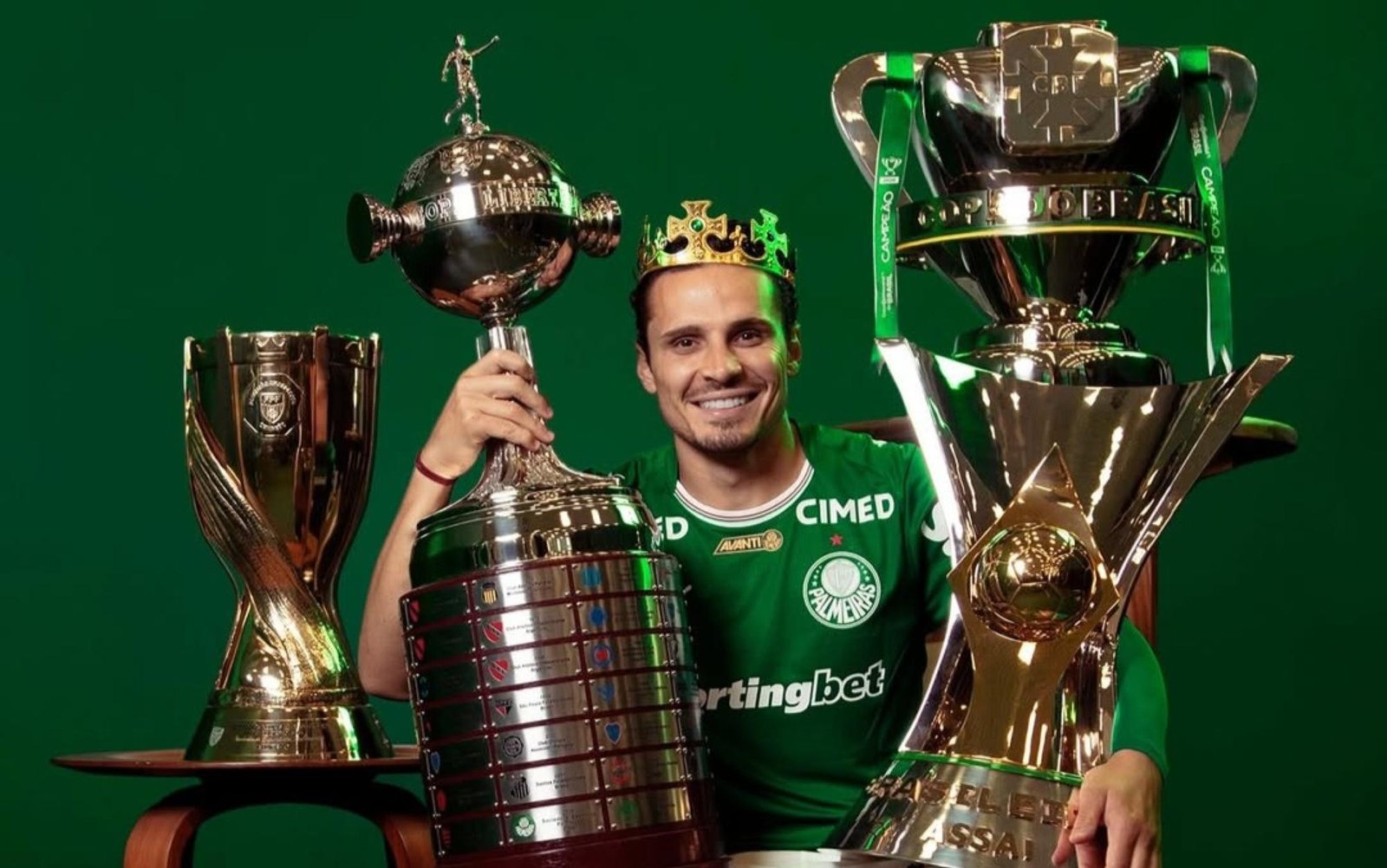 Palmeiras anuncia saída de Raphael Veiga