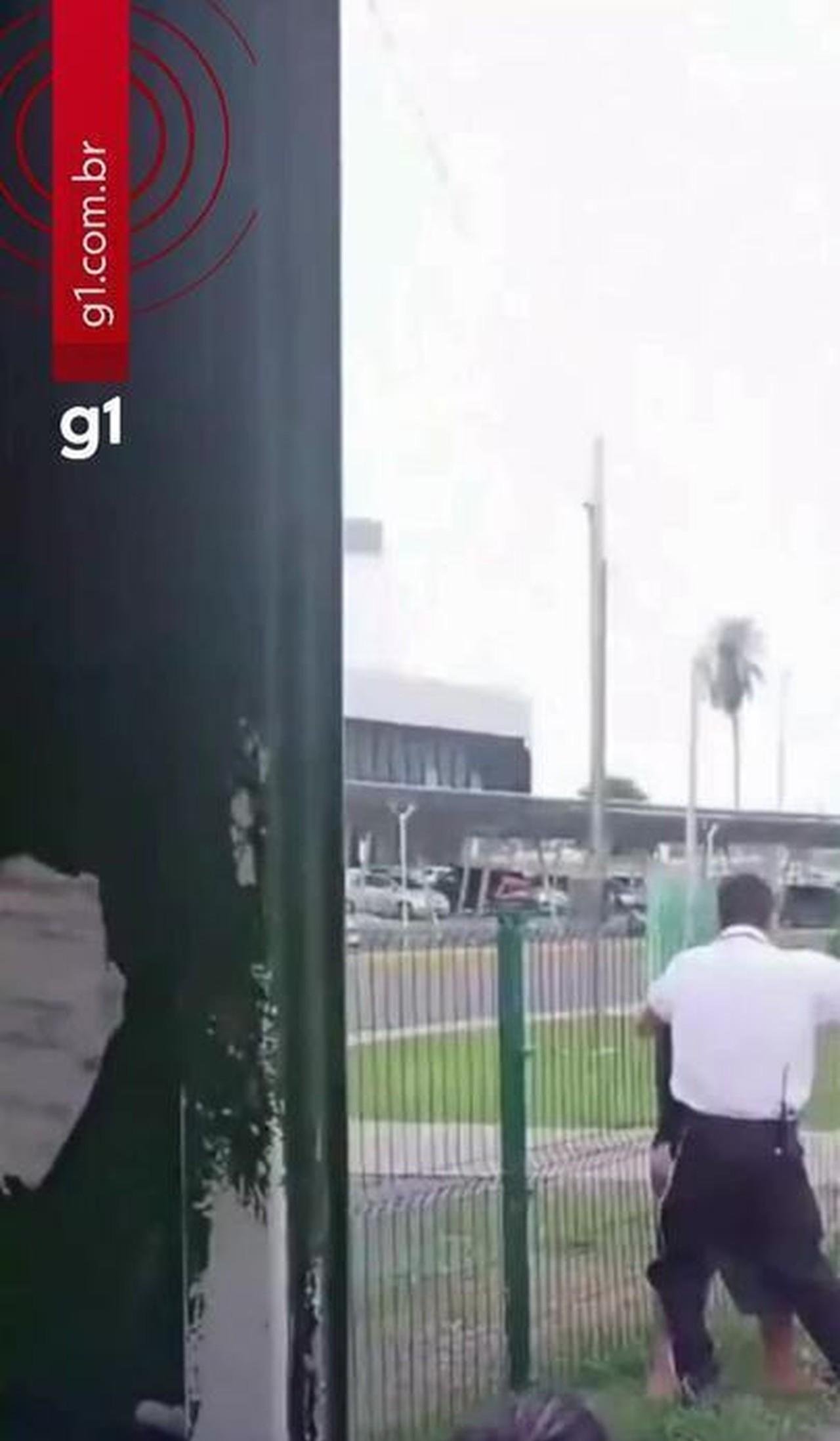 VÍDEO: seguranças expulsam e agridem passageiro em rodoviária de MT | G1