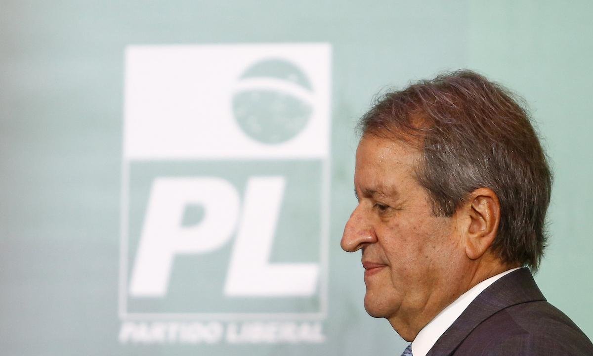 O salário de R$ 30 mil pago pelo PL a um ex-ministro de Bolsonaro