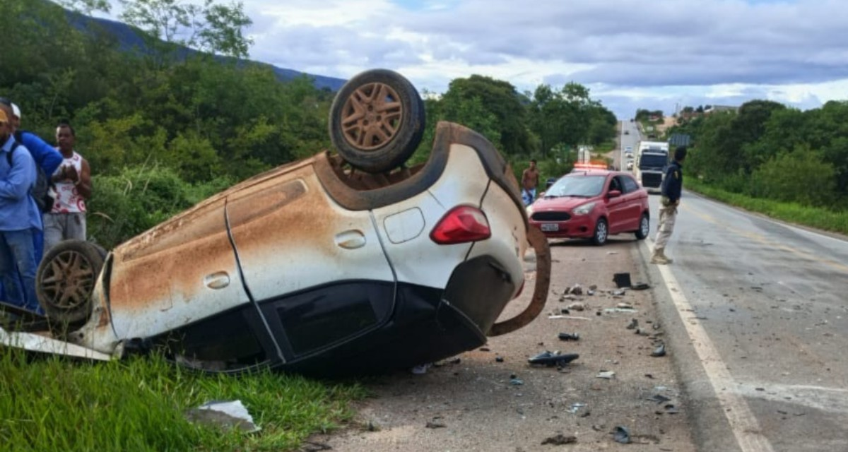 Caseiro suspeito de matar mulher morre em acidente durante fuga na BA | G1