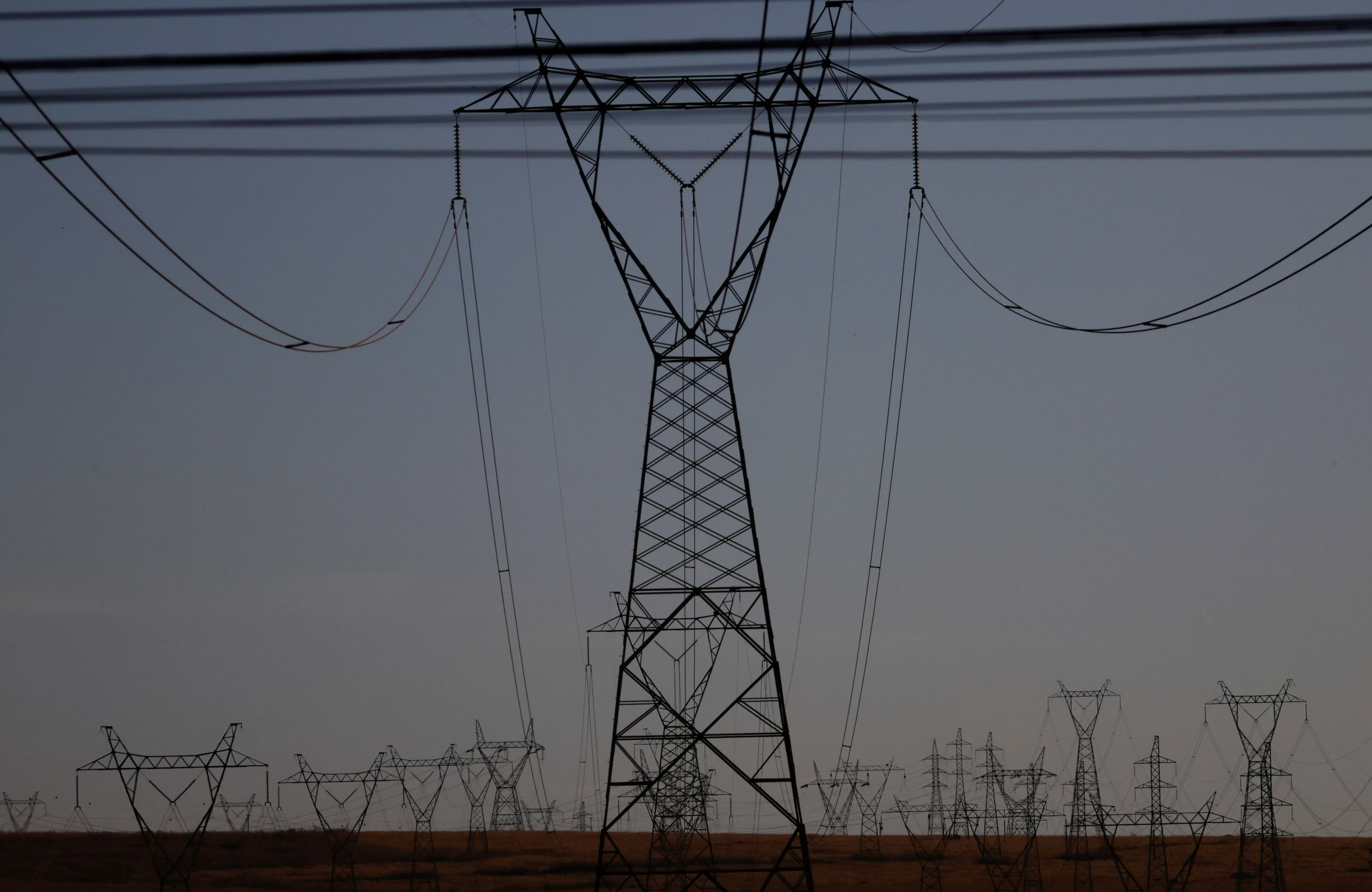 El Niño: governo antecipa contratos de reserva de energia para garantir abastecimento e evitar efeitos do fenômeno