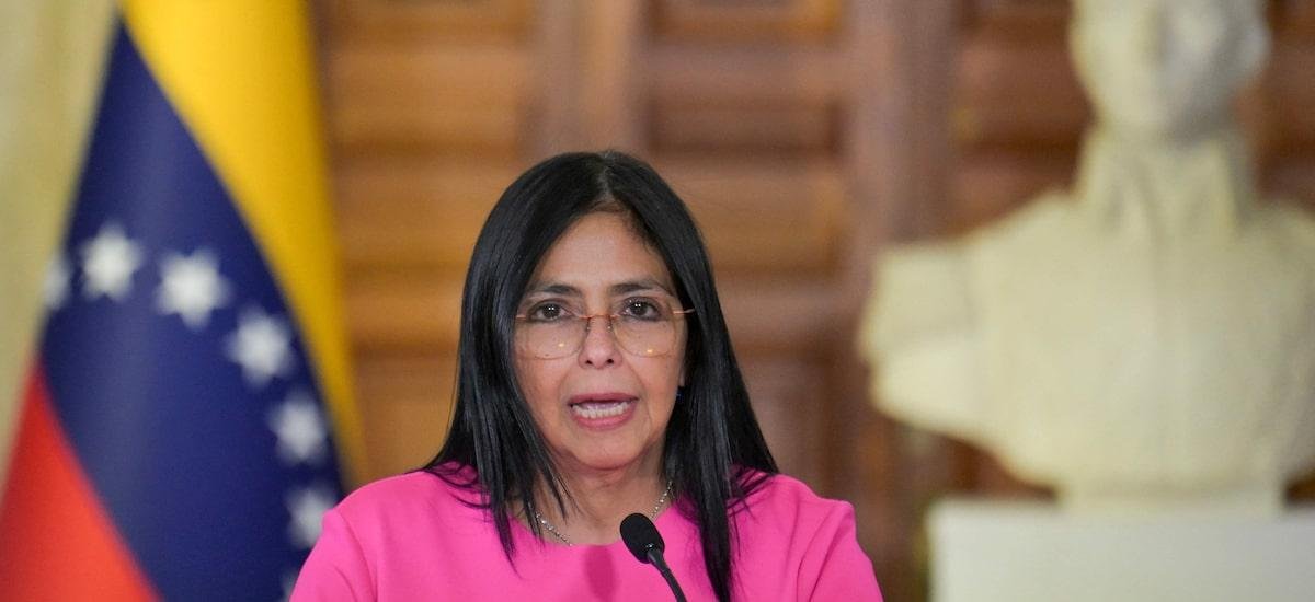 Quem é Delcy Rodriguez, presidente interina da Venezuela que impressionou governo Trump