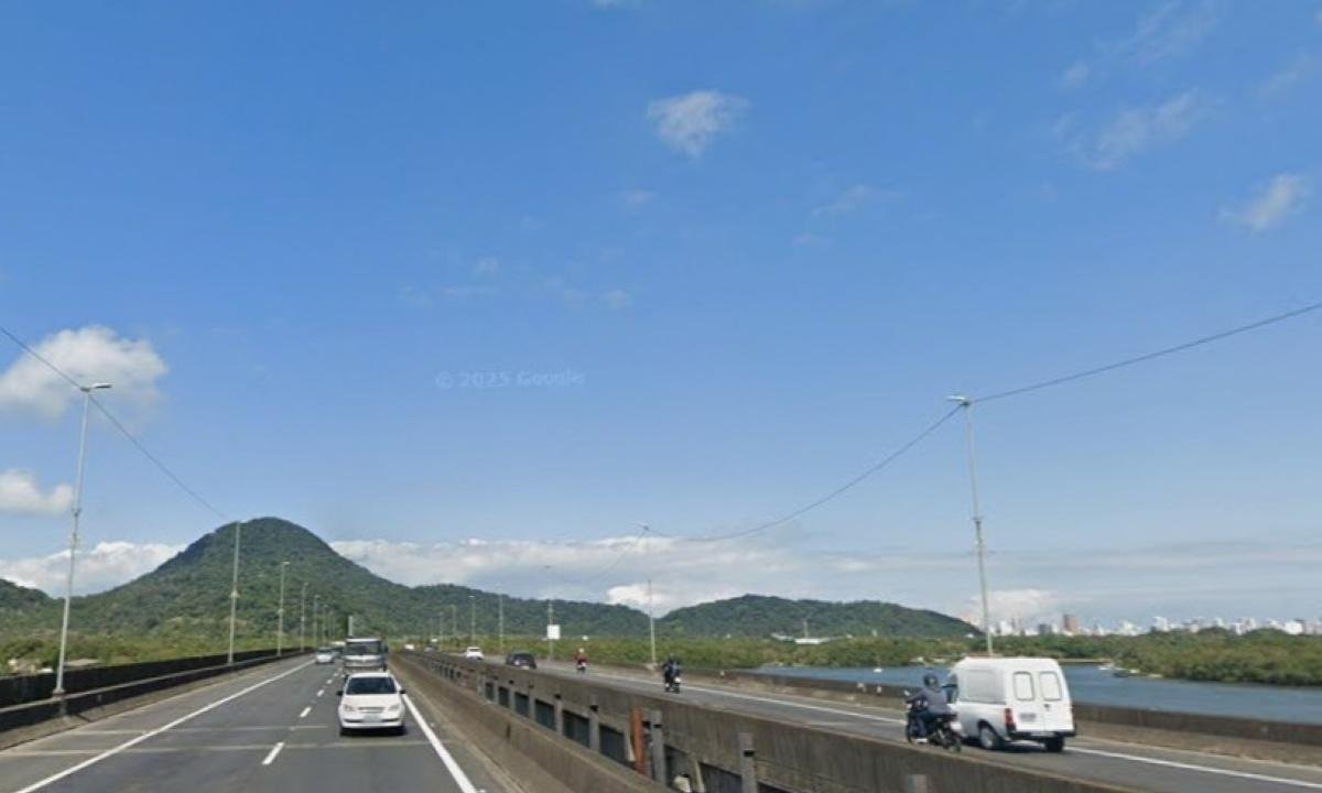 Polícia encontra corpo de mulher agredida na Rodovia dos Imigrantes