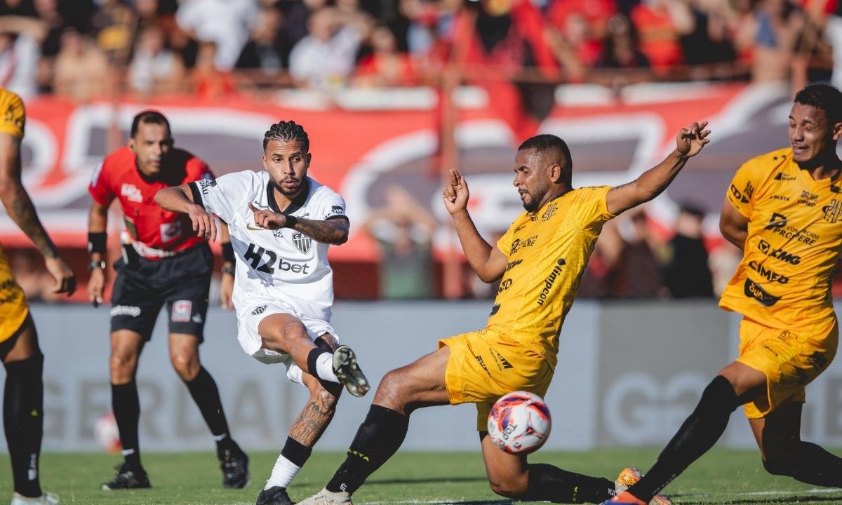 Atlético-MG vence o Pouso Alegre por 3 x 1, de virada, e segue invicto