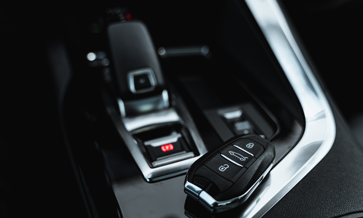 Lanterneiro é preso por emprestar carros de clientes sem autorização