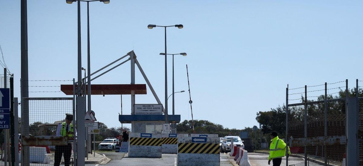 Presidente do Chipre afirma que drone iraniano caiu em base britânica na ilha