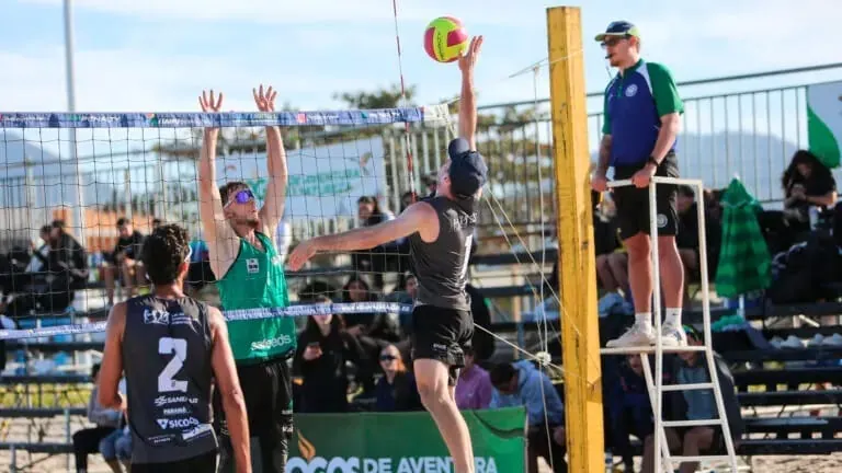 Matinhos recebe abertura do Circuito Paranaense de vôlei de praia