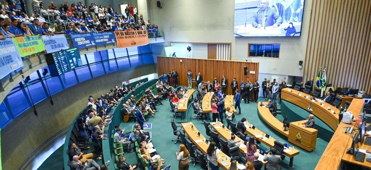 Deputados aprovam aporte do DF no BRB para cobrir rombo do Master; oposição prepara ação judicial