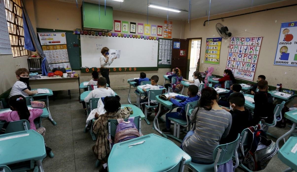 Com 1 milhão de matrículas a menos em um ano, Brasil tem queda de alunos em todas as etapas, indica Censo Escolar