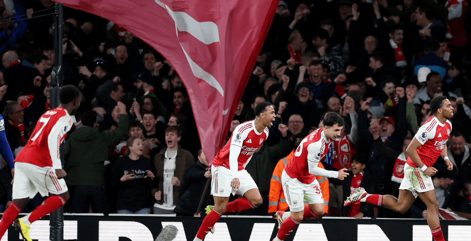 Arsenal derrota Chelsea e retoma a vantagem na liderança da Premier League