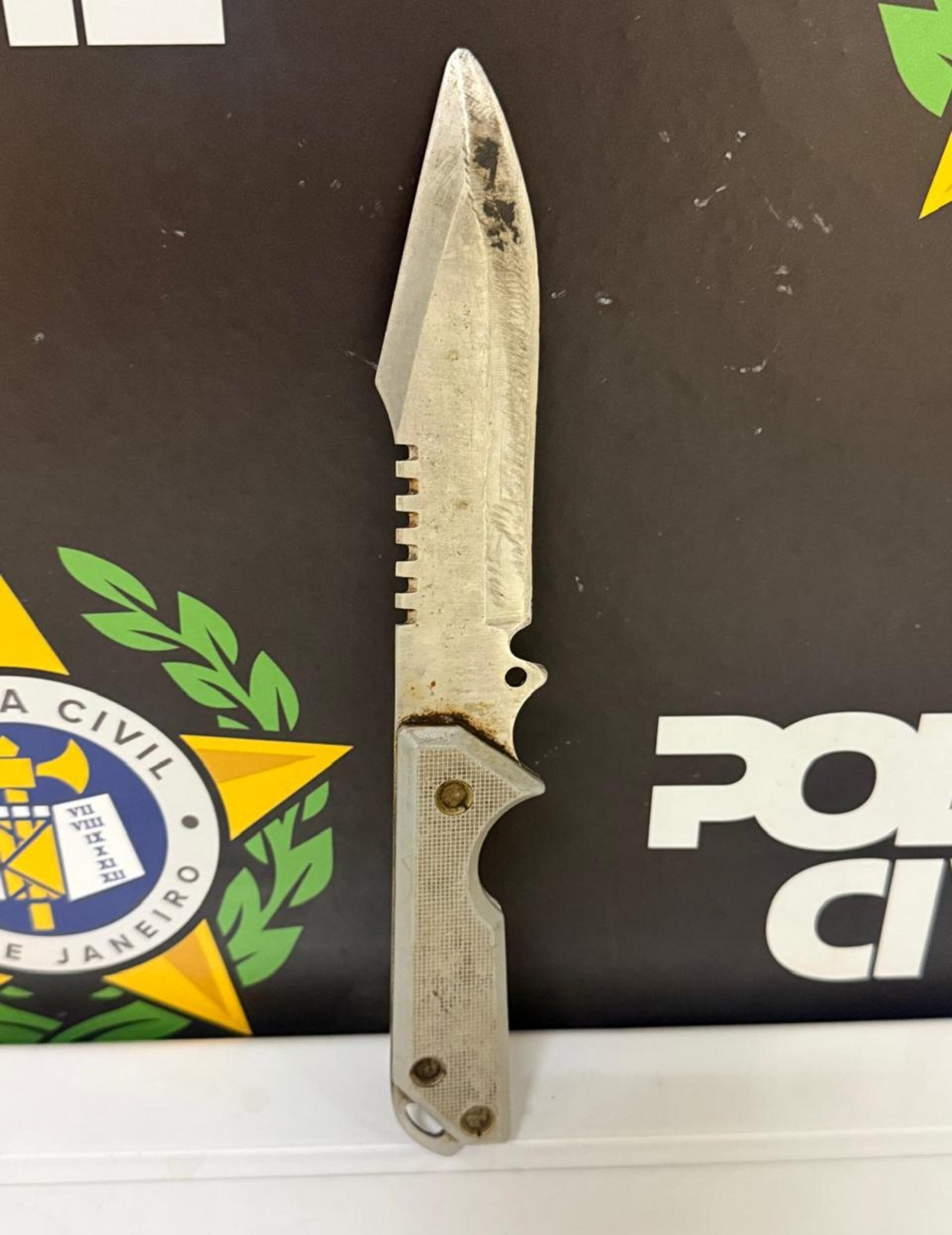 Jovem é preso por esfaquear homem em Barra Mansa | G1