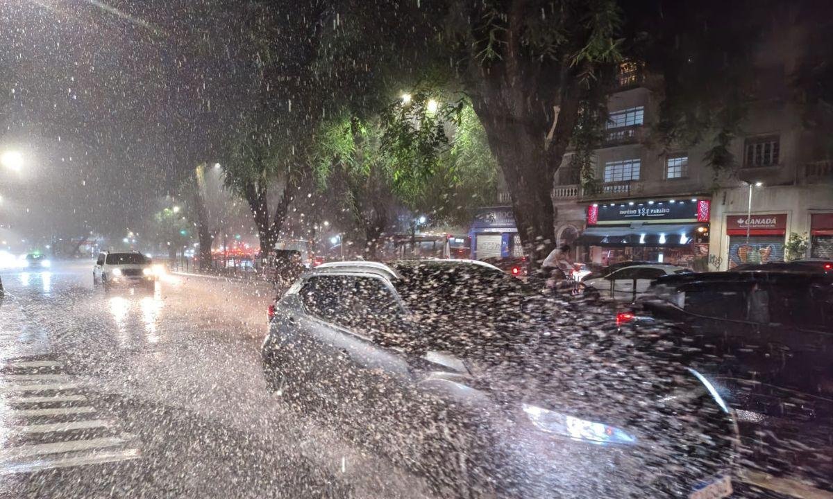 Chuva coloca toda cidade de São Paulo em alerta para alagamentos