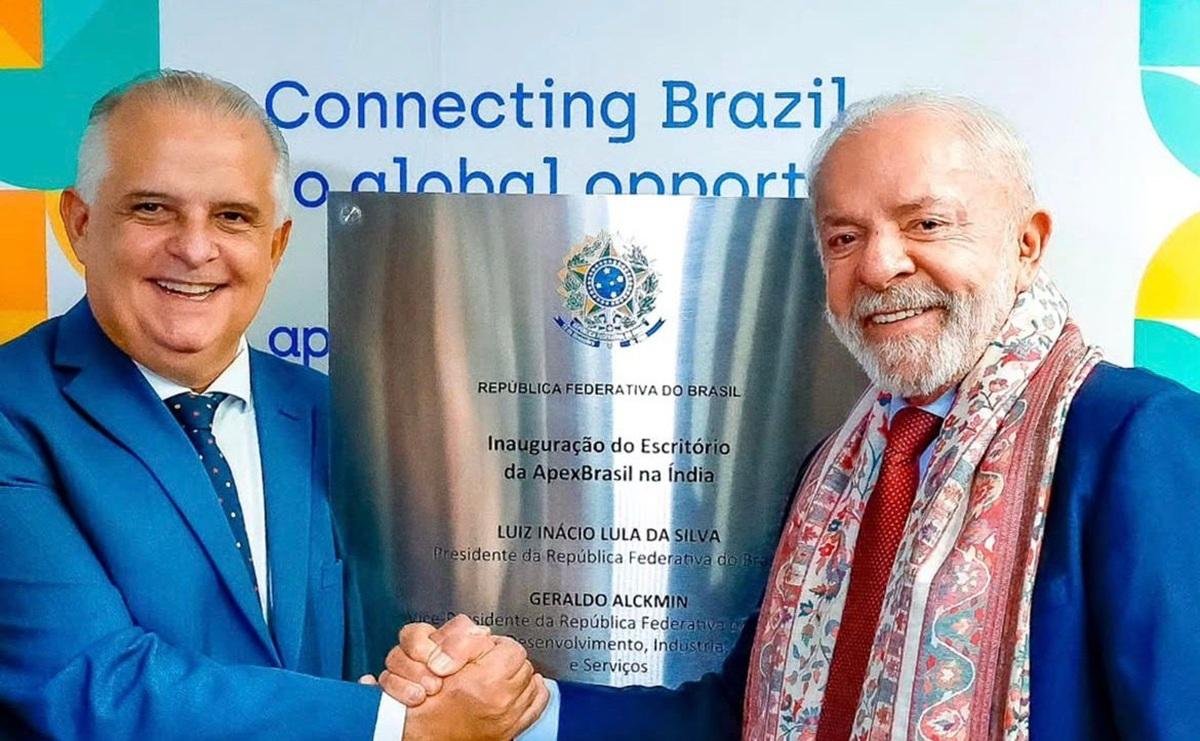 A pedido de Lula, Márcio França planeja "giro" pelo interior de SP