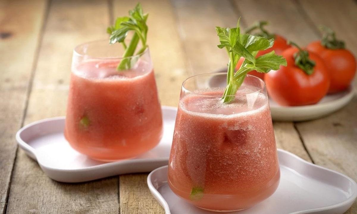 Por que tomar suco de tomate com limão? Veja os benefícios e modo de preparo