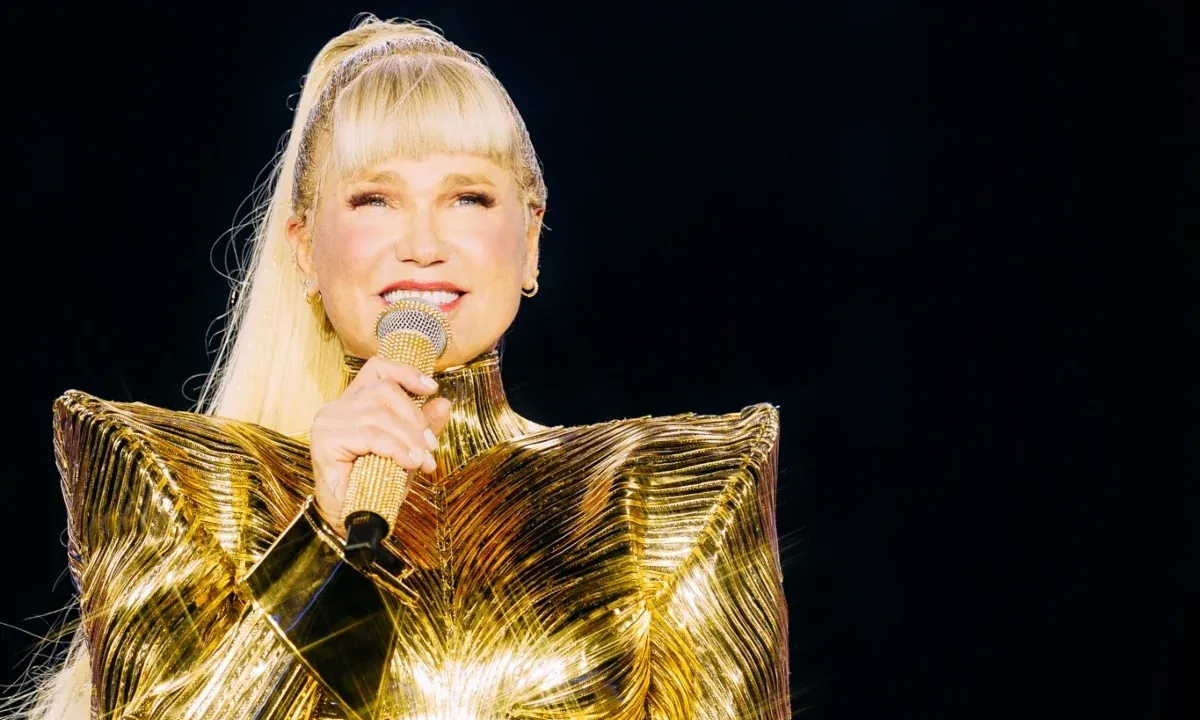 Provocação e pedido especial a Sasha marcam segundo show de Xuxa