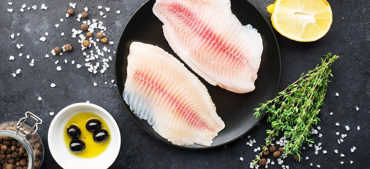 O jeito certo de quebrar a gordura do peixe e ressaltar o sabor natural