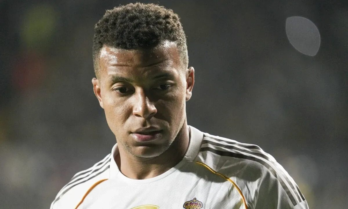 Arbeloa e Kylian Mbappé trocam farpas após vitória do Real Madrid