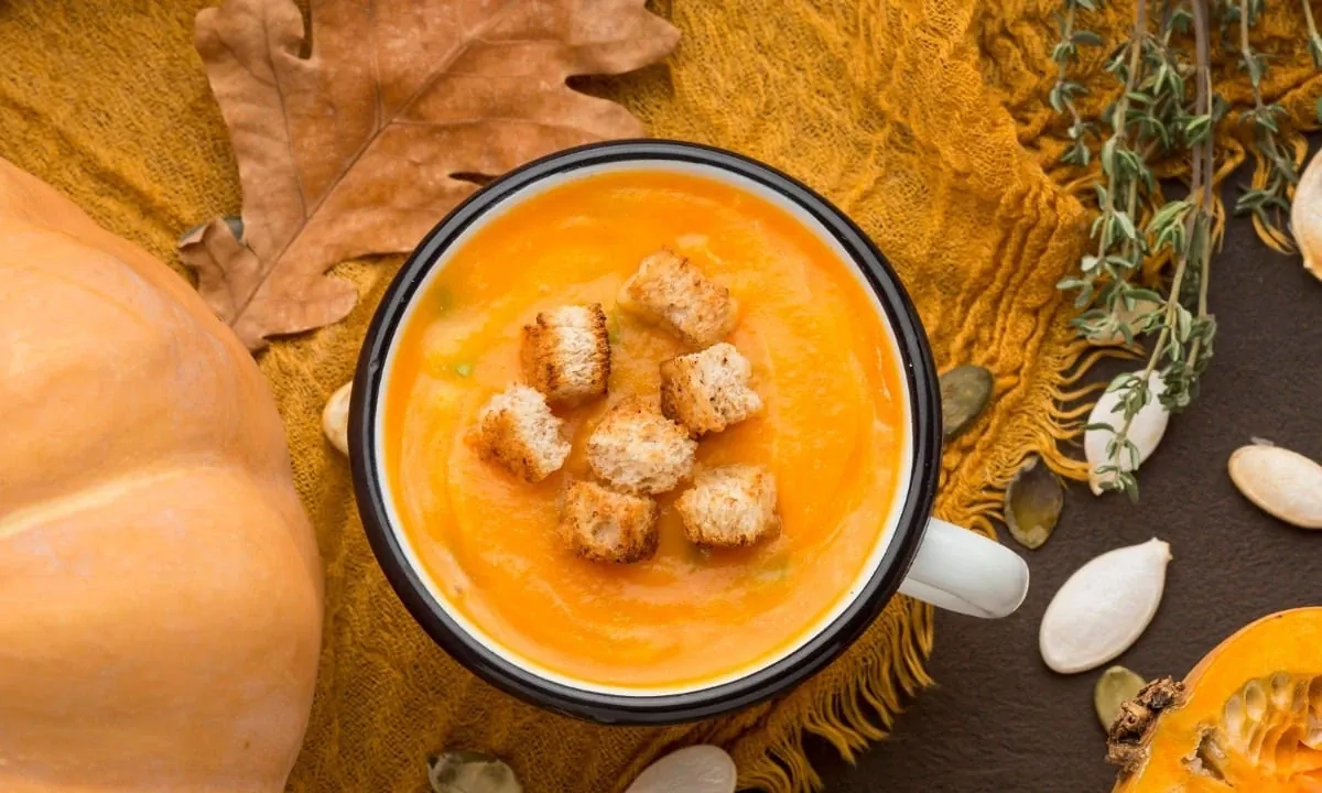 Perfeito para o frio! Confira receita fácil de caldo cremoso de abóbora