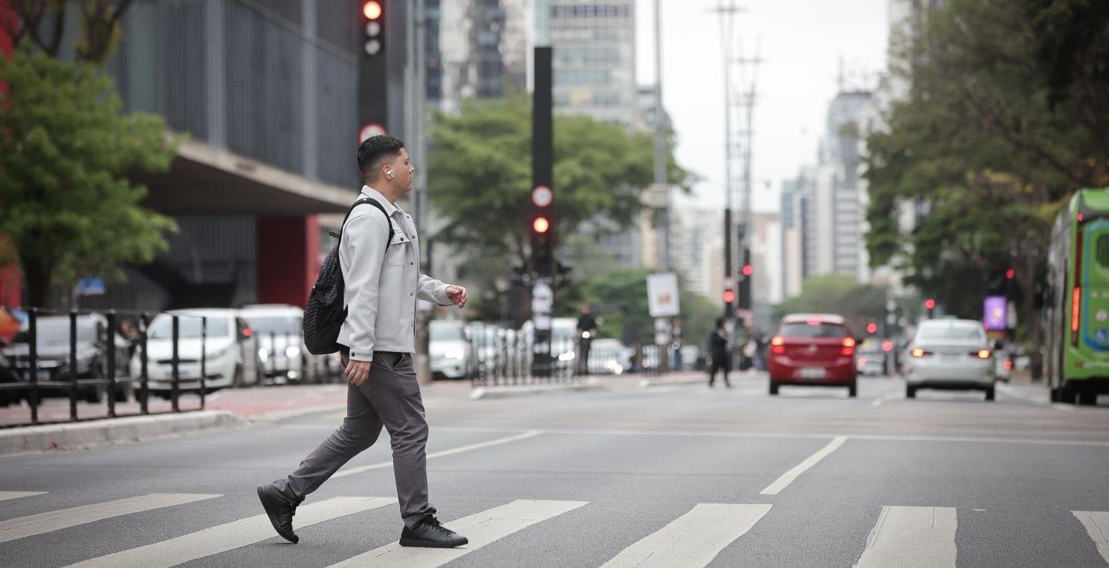 Prefeitura de SP abre consulta pública para "Times Square paulistana"