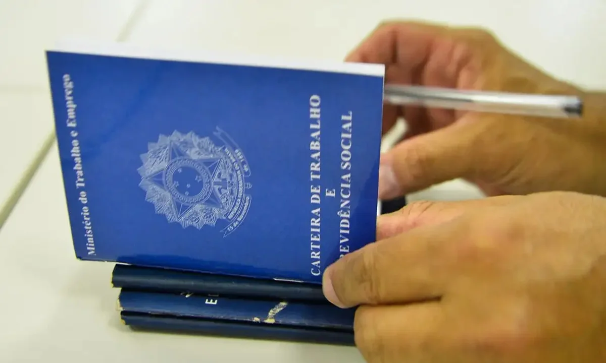 DF fecha a semana com 411 vagas de emprego e salários de até R$ 3 mil