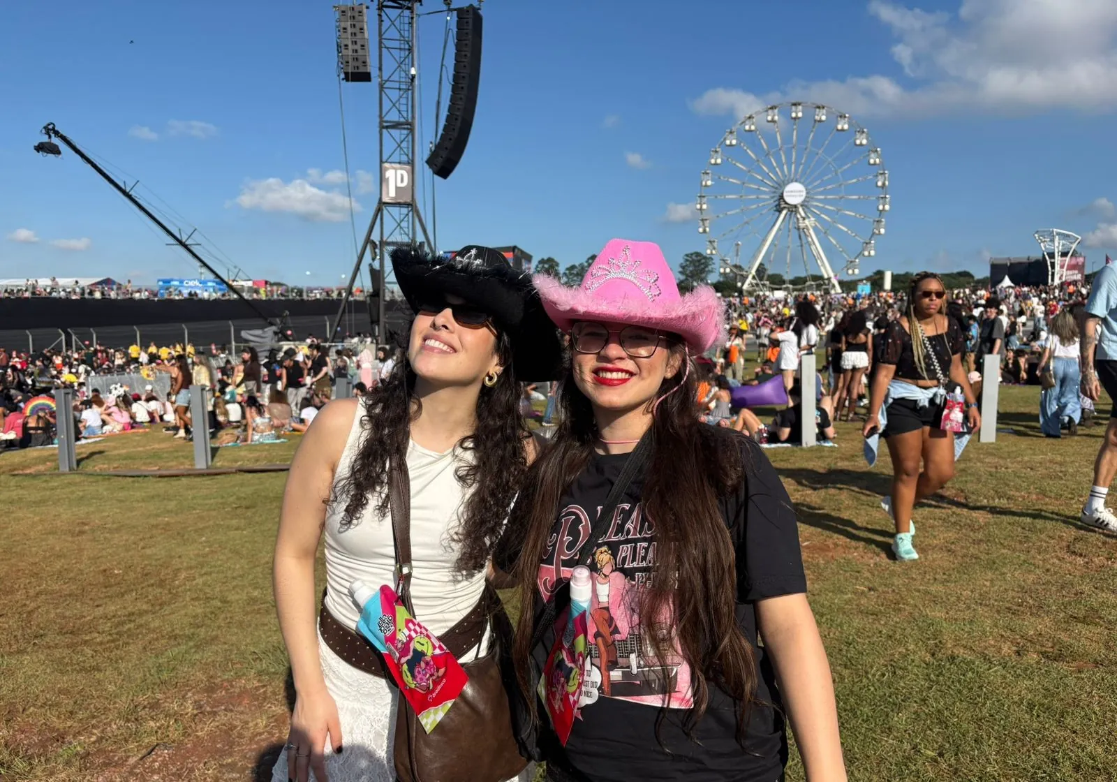 Lollapalooza: chapéu de cowboy é acessório mais repetido do primeiro dia de festival