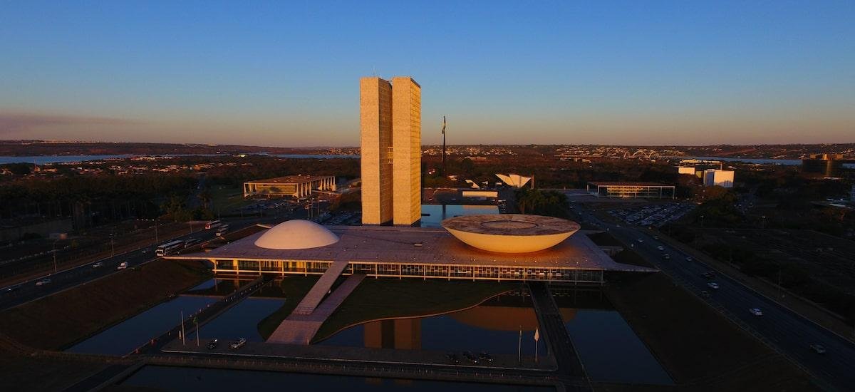 Câmara aprova projeto que facilita acesso de pequenas e médias empresas a crédito de exportação