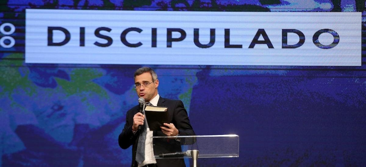 André Mendonça prega que não se deve deixar seduzir por propostas financeiras tentadoras