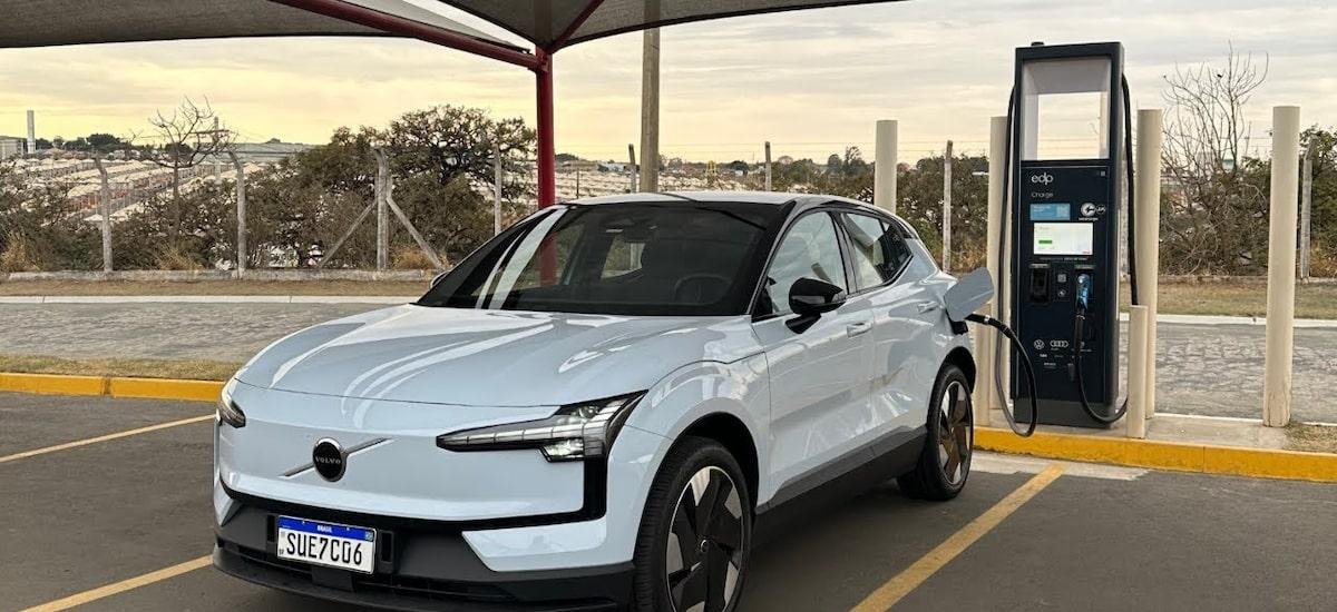 Volvo vai trocar a bateria de 40 mil unidades do EX30 no mundo; Brasil aguarda definição