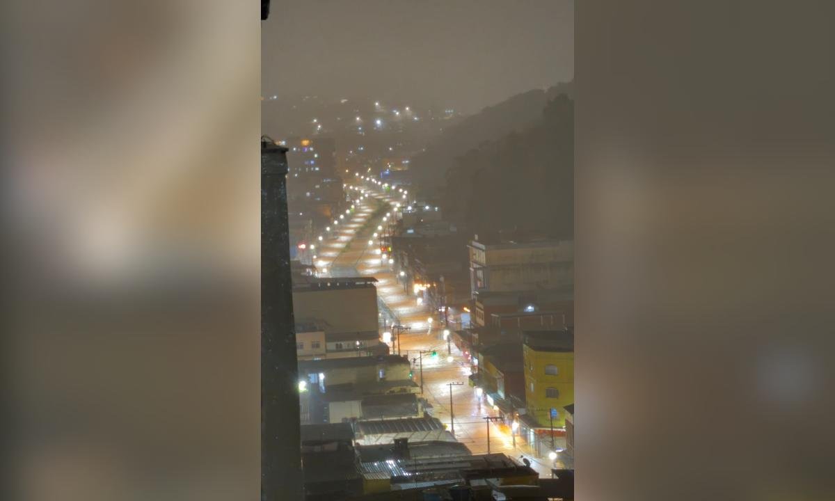 Volta a chover forte em Juiz de Fora na noite de quarta (25/2)