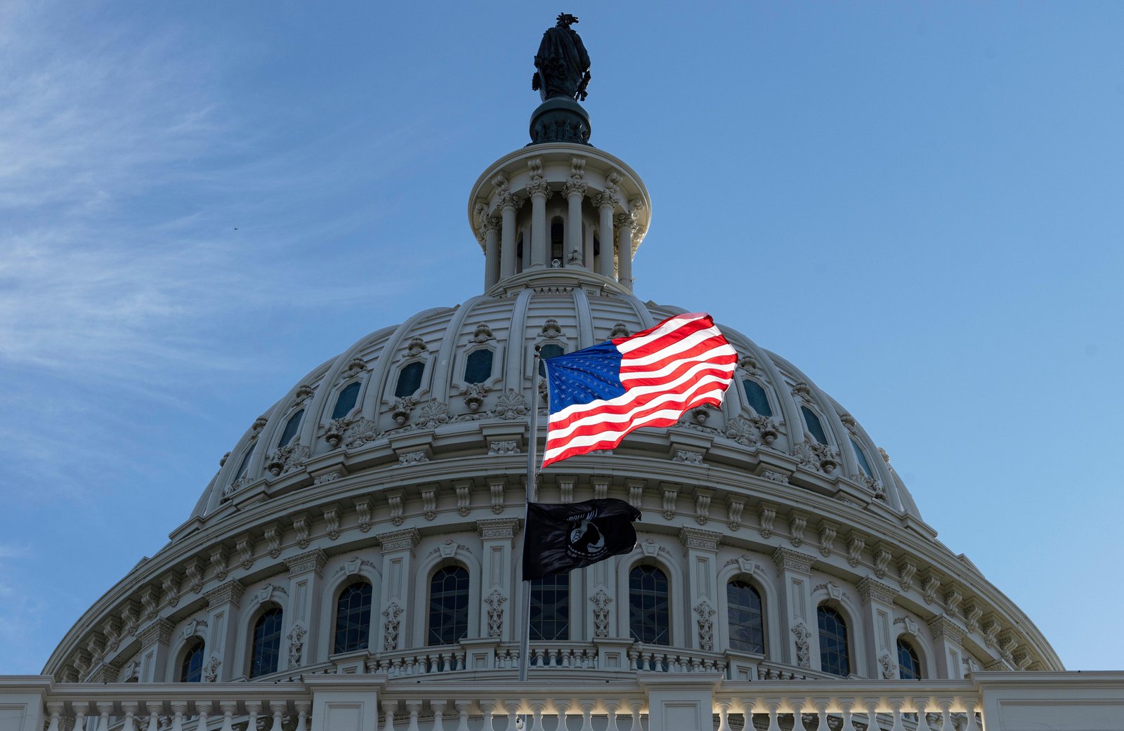 Câmara dos EUA encerra segundo 'shutdown' do governo Trump | G1