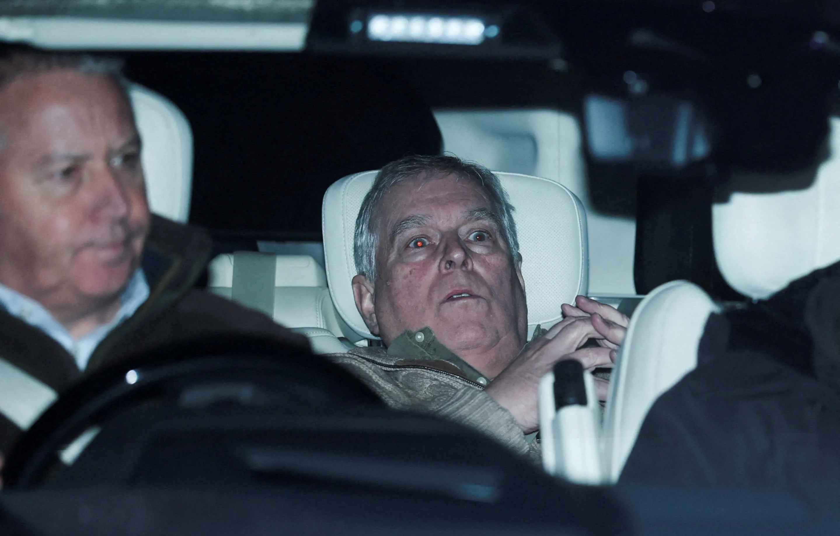 Polícia britânica fez buscas ilegais em casas do ex-príncipe Andrew sobre envolvimento no caso Epstein